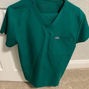 FIGS men limited edition hunter green top